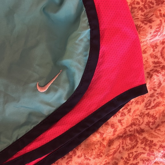 SET OF 2 Nike Athletic Shorts - Picture 4 of 9
